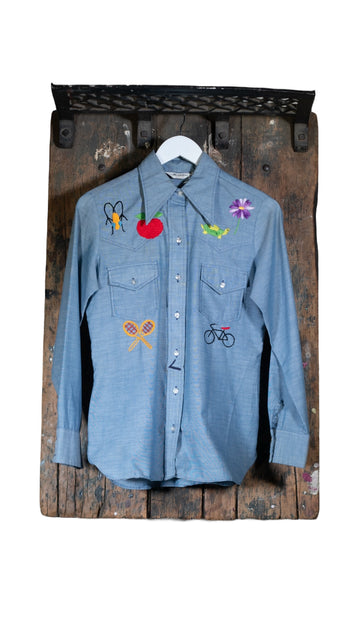 1970's Wrangler Hand Ebroidered Button-Up Size S